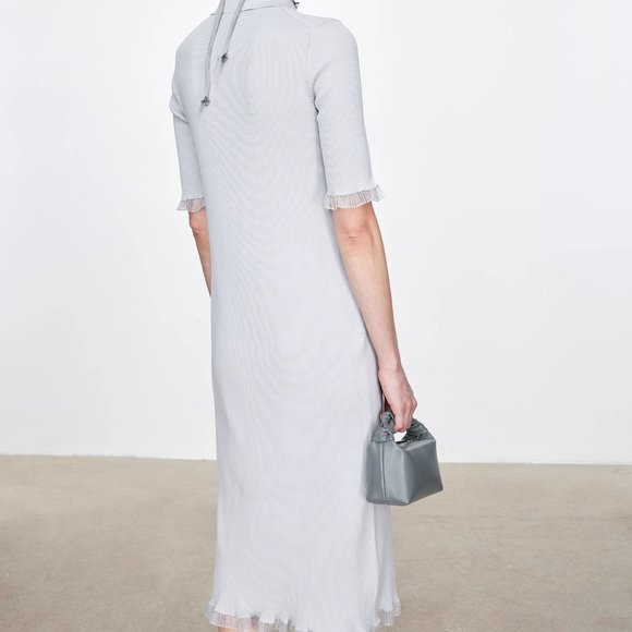 CHICJOC Women Ultimate Eco-Cooling Midi Dress in black - Picture 10 of 12